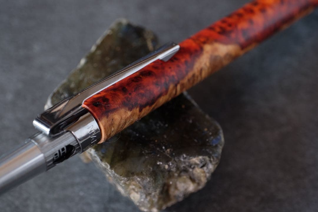 PG5木軸カスタム0170　高村杢工房製図用シャープペンシル　花梨瘤トリコロール