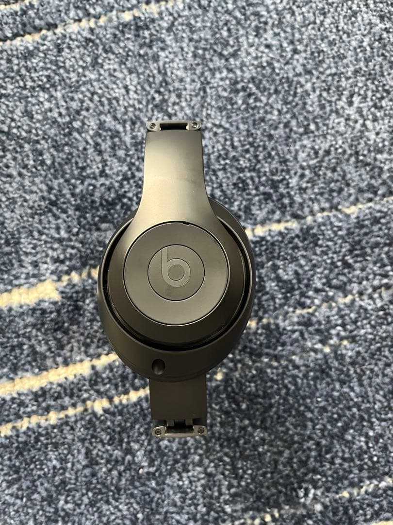 カナヅチ　 Beats ワイヤレスヘッドホン ブラック