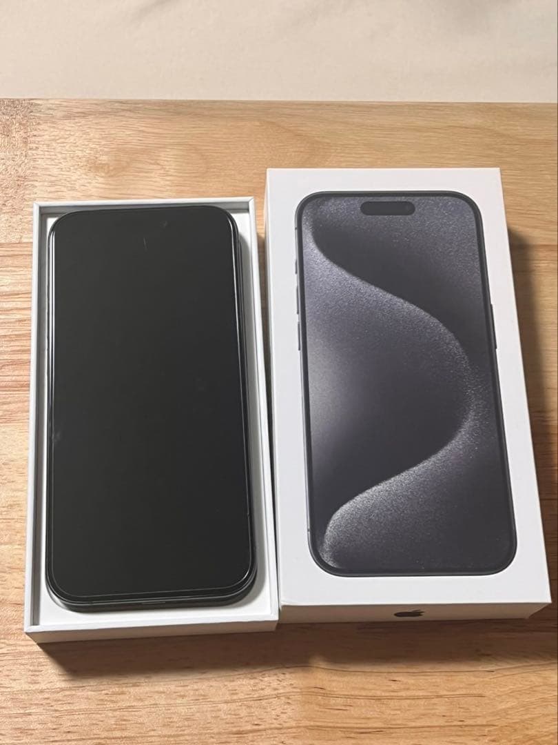 iPhone 15pro 256gb 残量87%