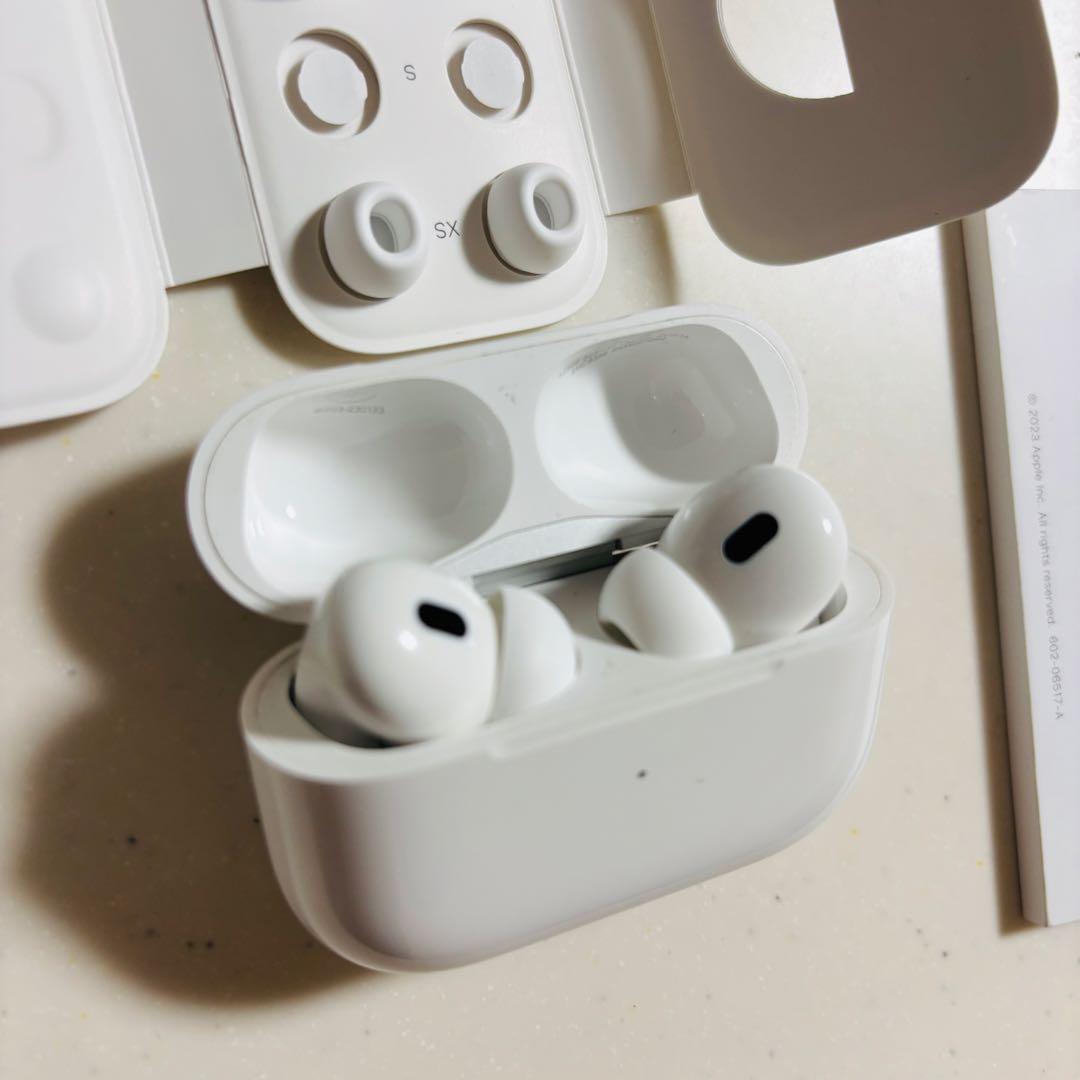 AirPods Pro 本体 ホワイト 充電ケーブル付き タイプCケース