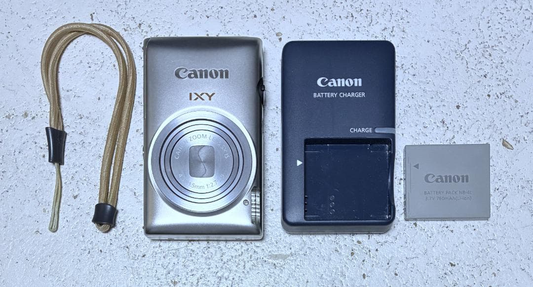 Canon IXY410F デジタルカメラ 本体と付属品