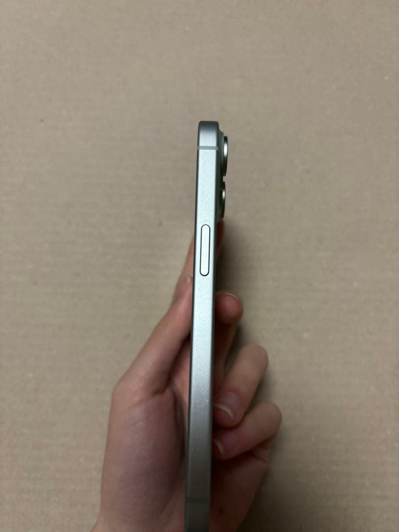 iPhone 15 グリーン 256G