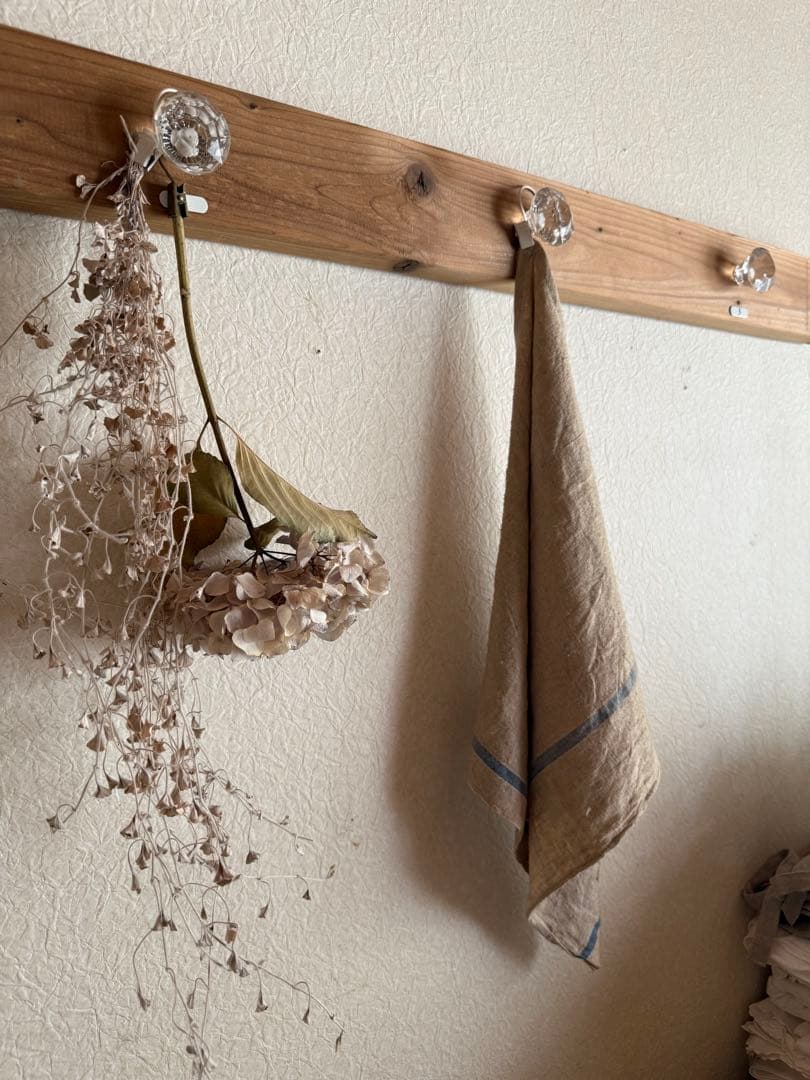 気まぐれ工房ஐ木とガラスのつまみの壁掛けフックஐビンテージ・アンティーク