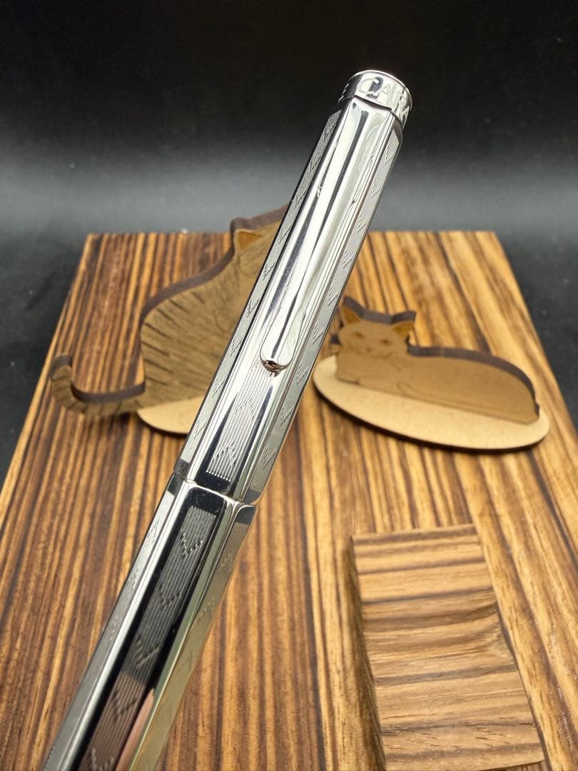 Caran d'Ache ローラーボール エクリドール シェブロン