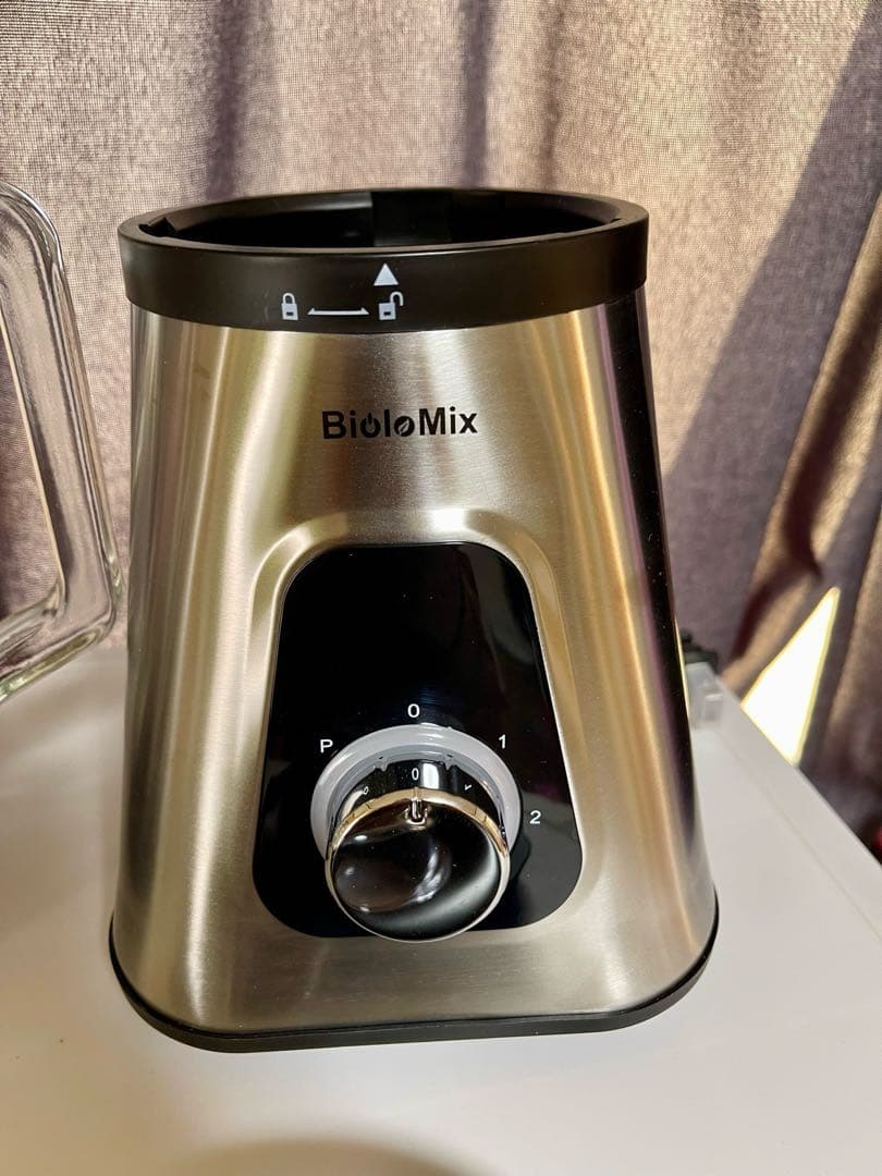 ミキサー　Biolomix 1300wスージーブレンダー、1.5lガラスジャー