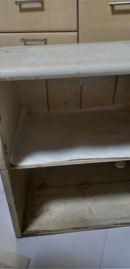 イギリスアンティーク　キャビネット　シャビー