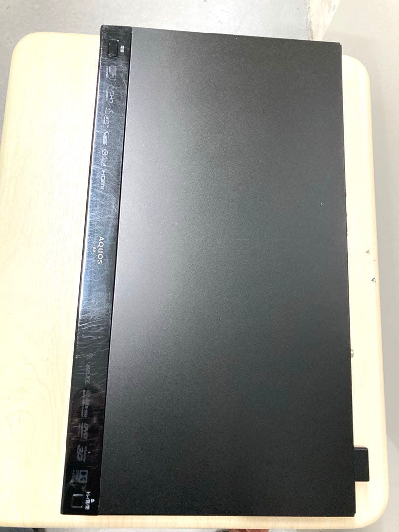 めっちゃ綺麗　1TB３チューナー シャープ　AQUOS BD-T 1800