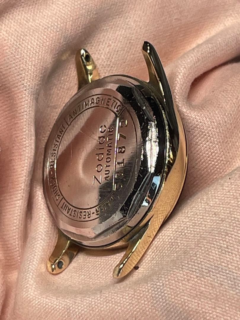 70's YellowGold 厚い金張 SWISS Zodiac 自動巻　稼働