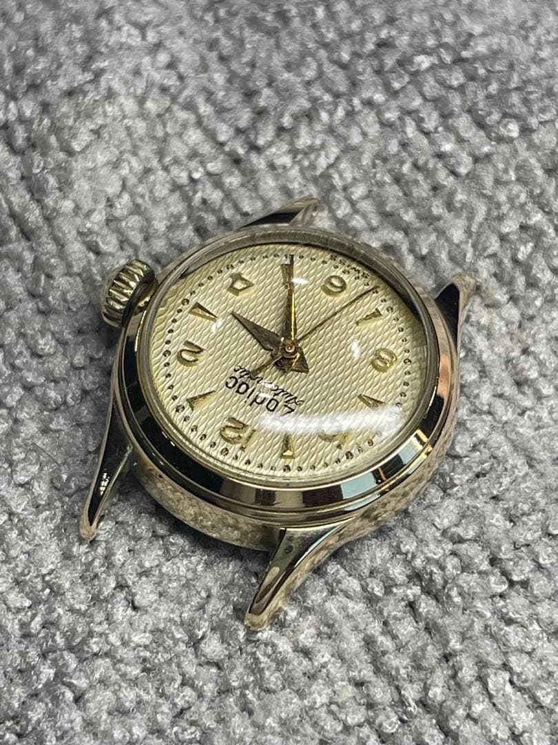 70's YellowGold 厚い金張 SWISS Zodiac 自動巻　稼働