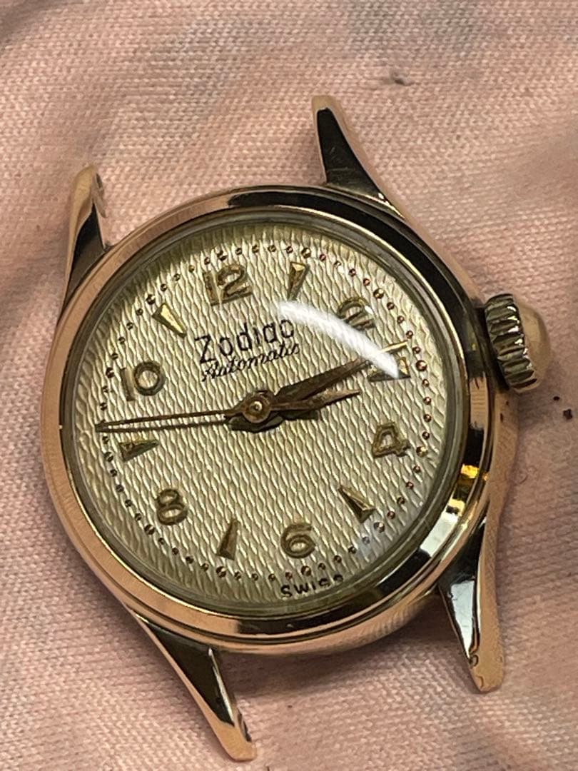 70's YellowGold 厚い金張 SWISS Zodiac 自動巻　稼働