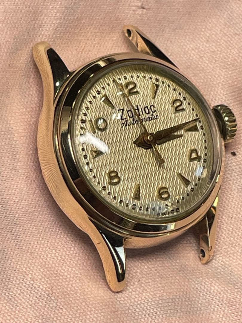 70's YellowGold 厚い金張 SWISS Zodiac 自動巻　稼働