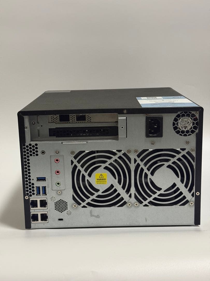 QNAP TS-673 6ベイ NAS(メモリ16GB)