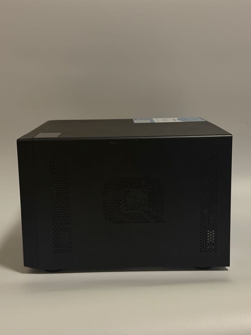 QNAP TS-673 6ベイ NAS(メモリ16GB)