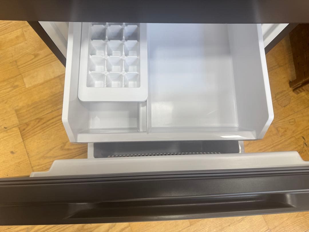 F064　AQUA製 2024年製 冷蔵庫 135L 右開き 保証付き