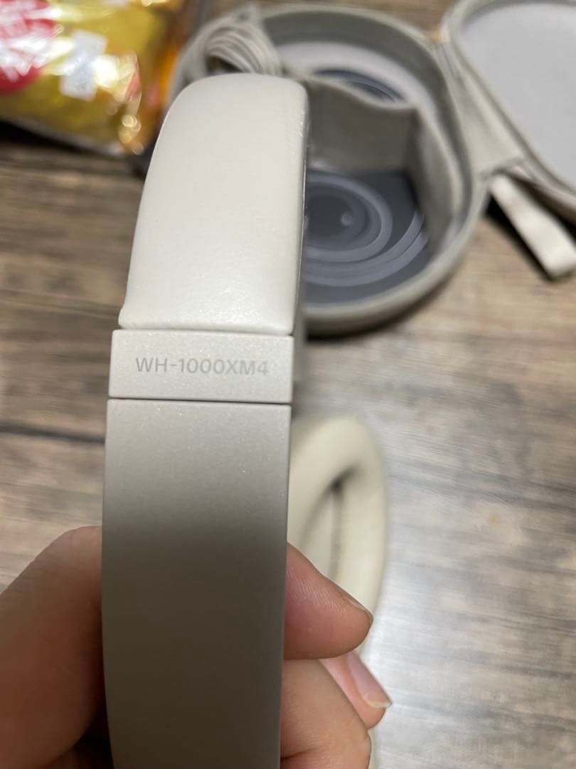 Sony WH-1000XM4 ワイヤレスヘッドホン ホワイト