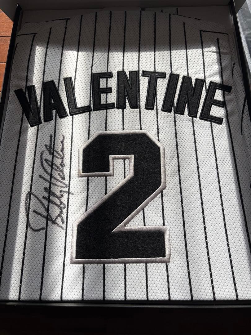 レア品　千葉ロッテマリーンズユニフォーム 背番号2 ボビーバレンタインタオル付き