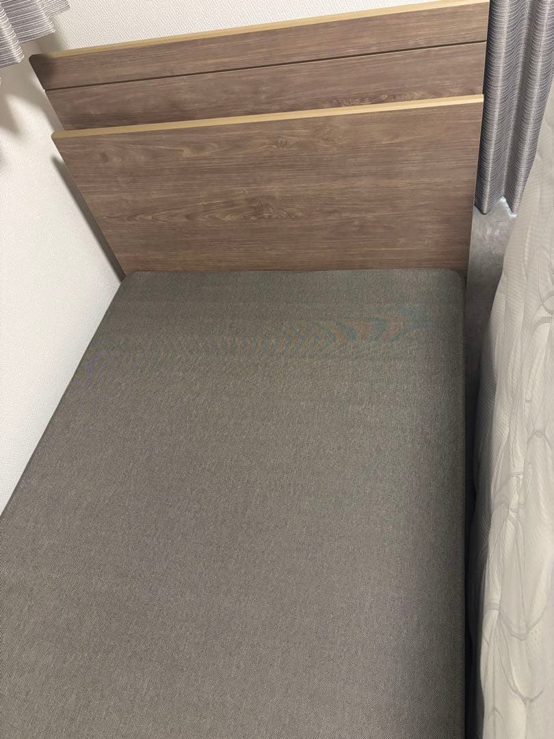 Rucci【正規品・美品・ほぼ未使用】シモンズ　マットレスベッドフレーム