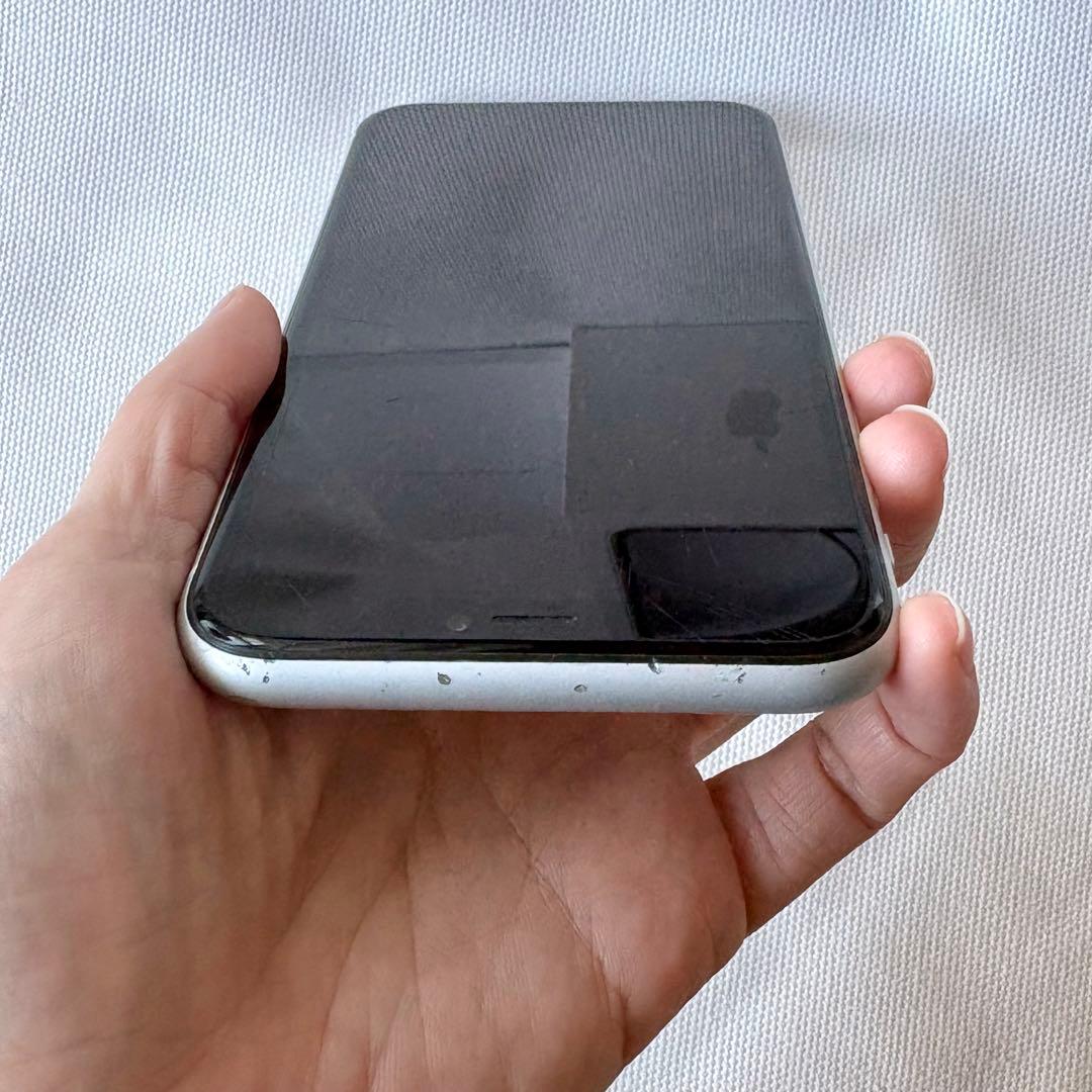 Apple iPhone XR (64GB)　ホワイト本体　箱あり