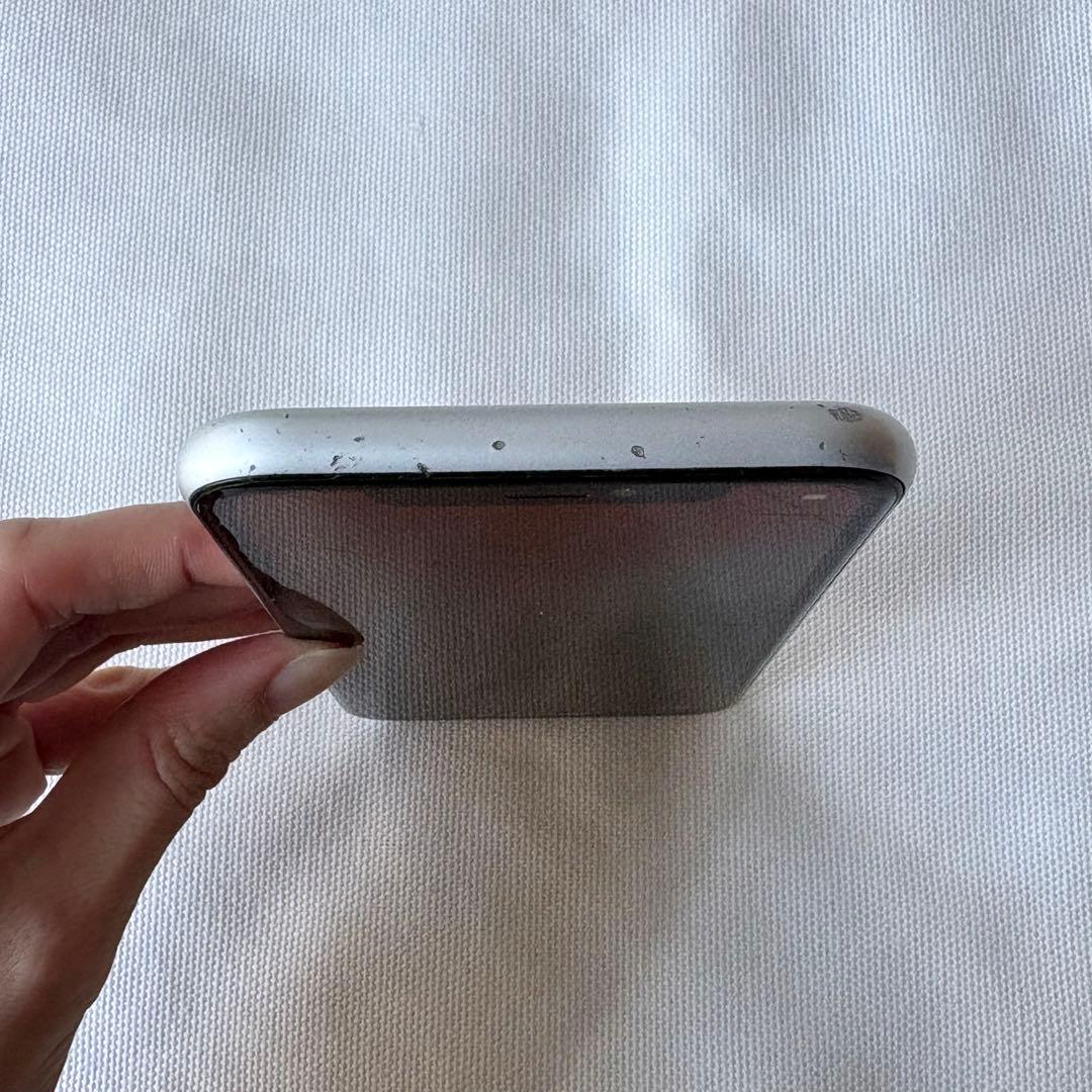 Apple iPhone XR (64GB)　ホワイト本体　箱あり