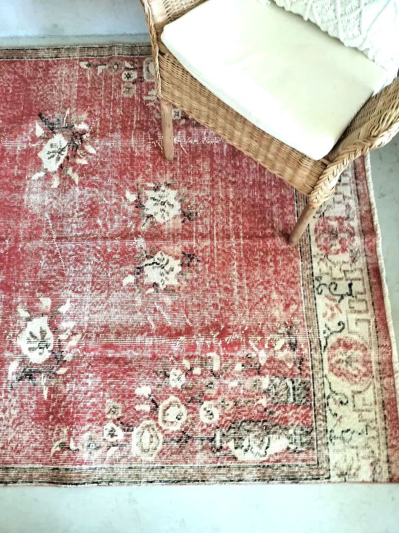 大判/シャビーレッドの上品なシノワズリラグ　No.674