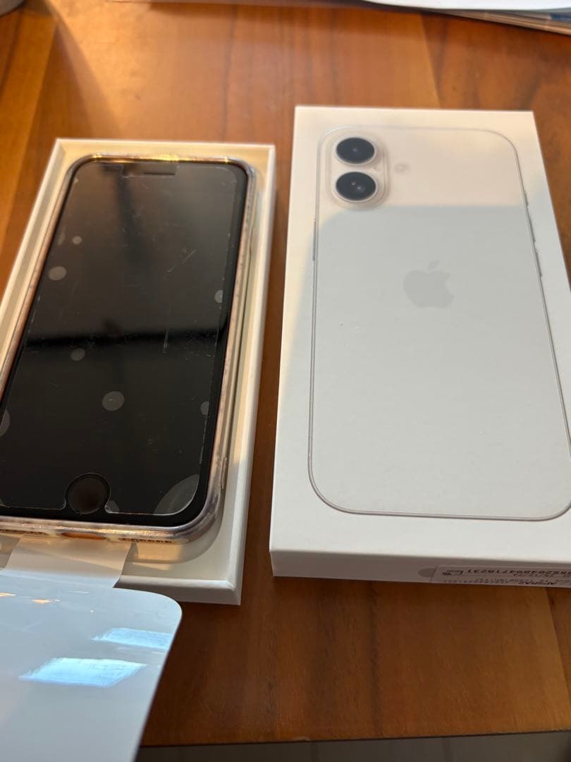 Apple iPhone SE3（第3世代）256GB