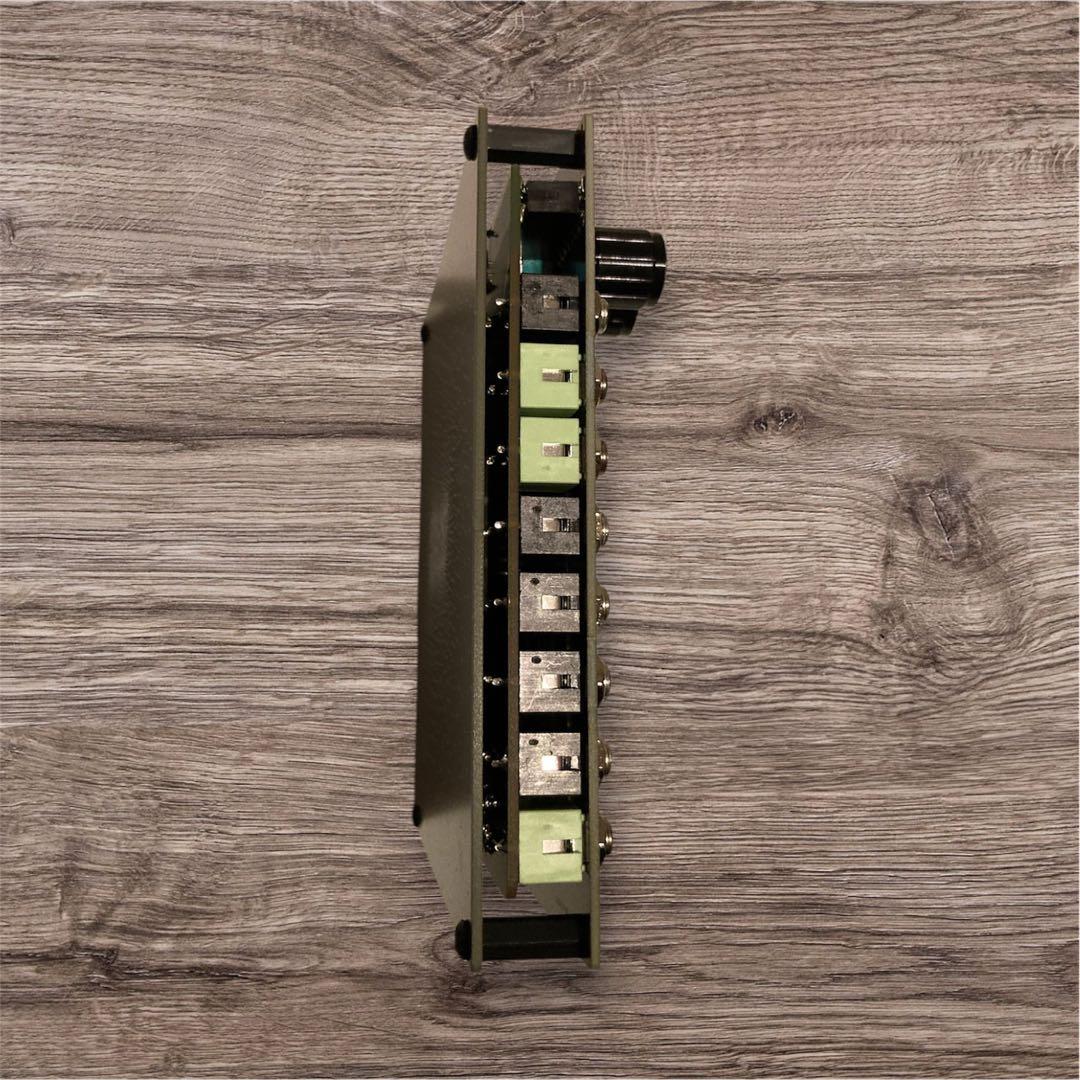 Plinky synth V3 ユーロラック タッチ式高機能シンセ　アンビエント