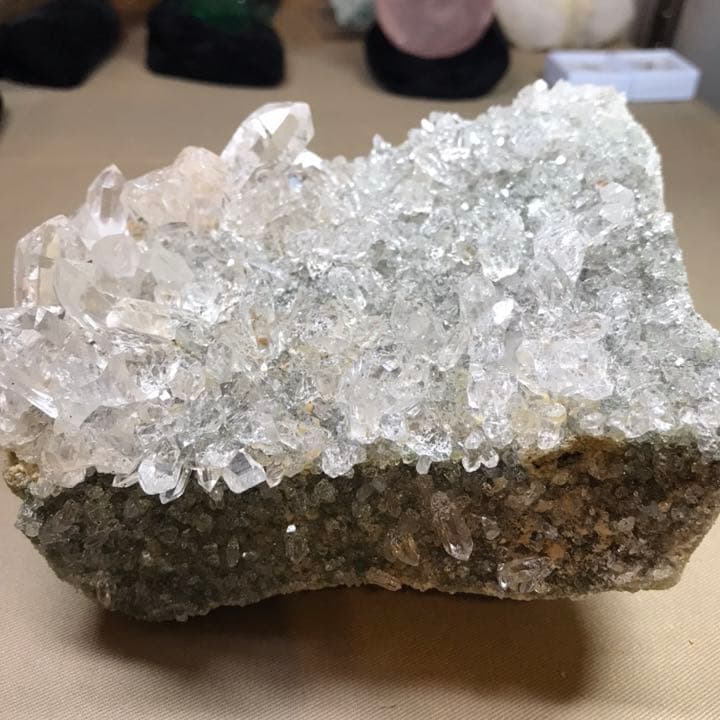 マニハール産水晶　1763グラム