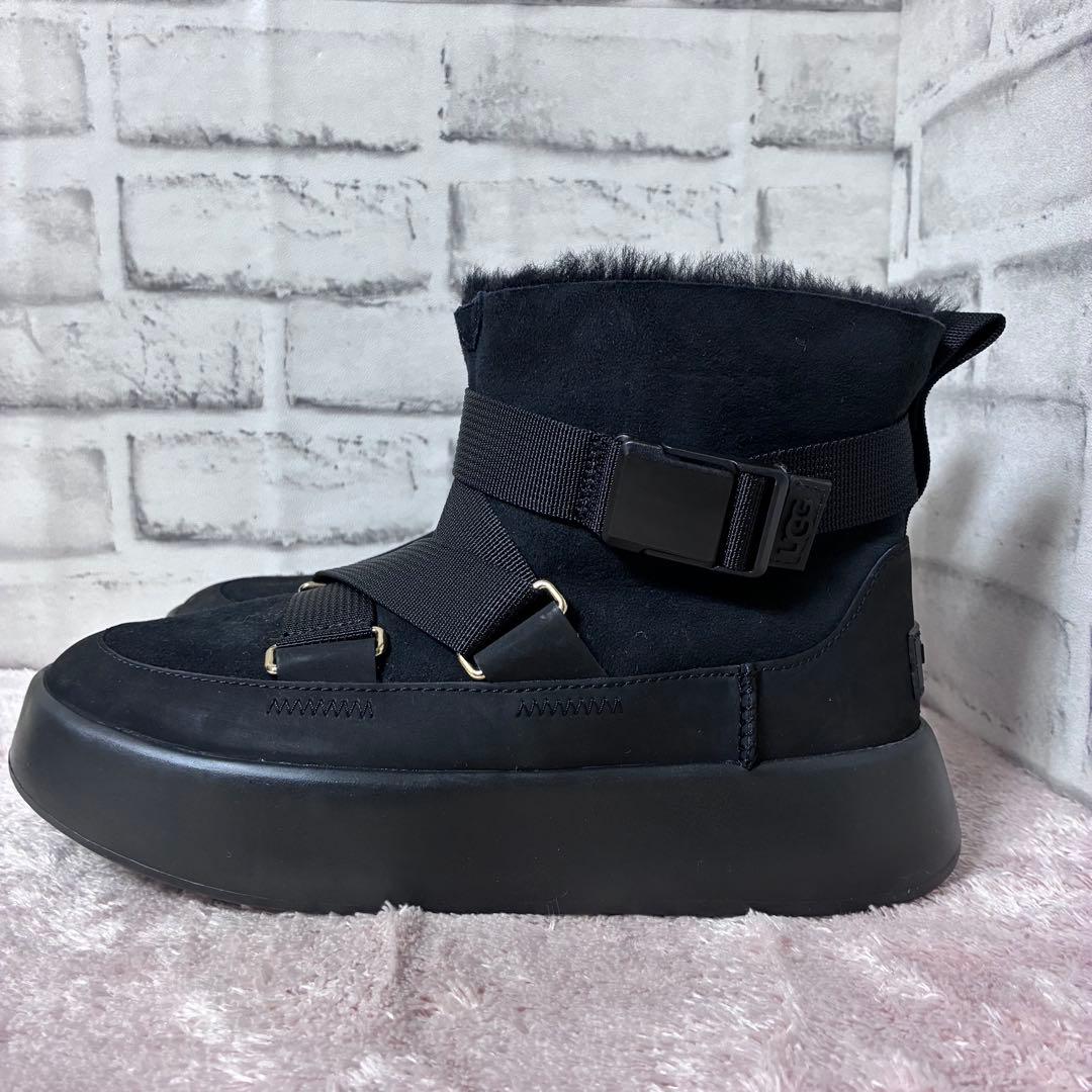 [極美品] UGG Australia ムートンブーツ　ブラック　厚底　24㎝