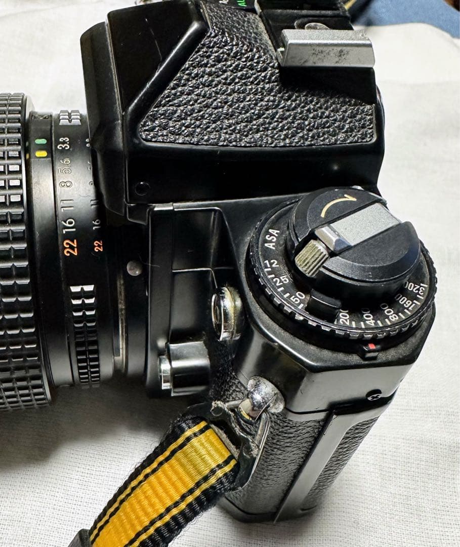 Nikon ニコン FE ブラック ＋（レンズ•ストロボ）