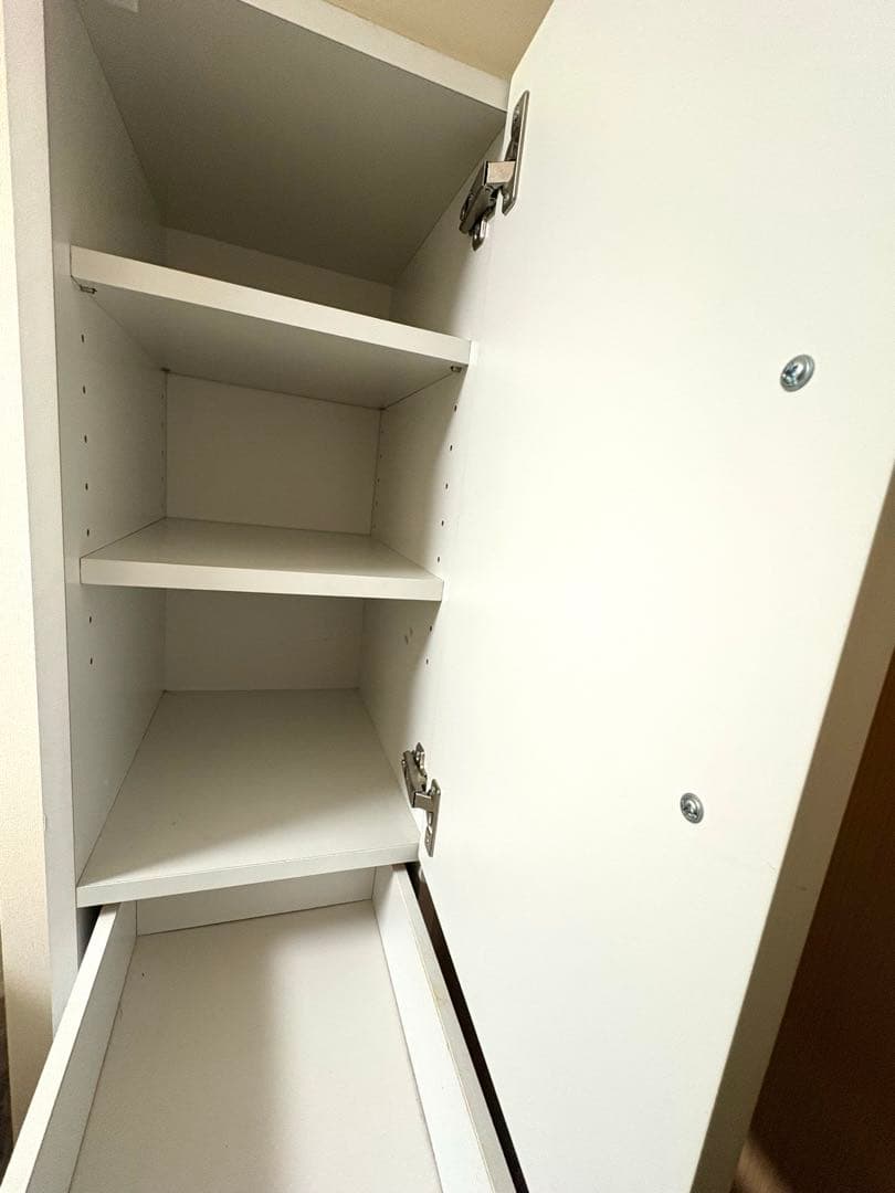 扉付き　引き出し　棚　ホワイト　7段　収納棚　隙間収納