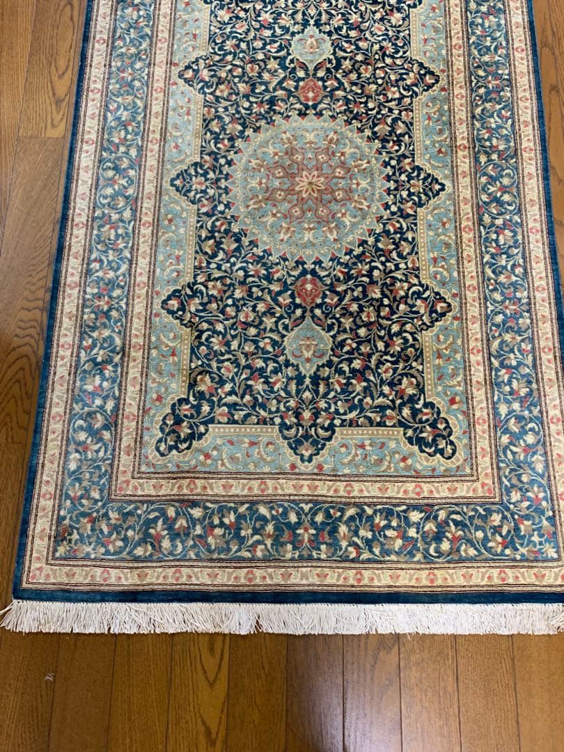 ヴィンテージ　ペルシャ絨毯　クム産　オールド手織り絨毯　シルク