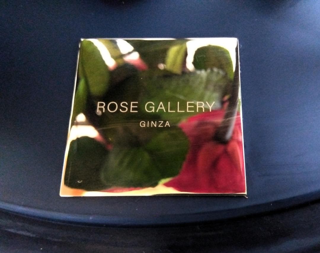 ROSE GALLERY 銀座 プリザーブドローズ(5本立ち) ドームケース付き
