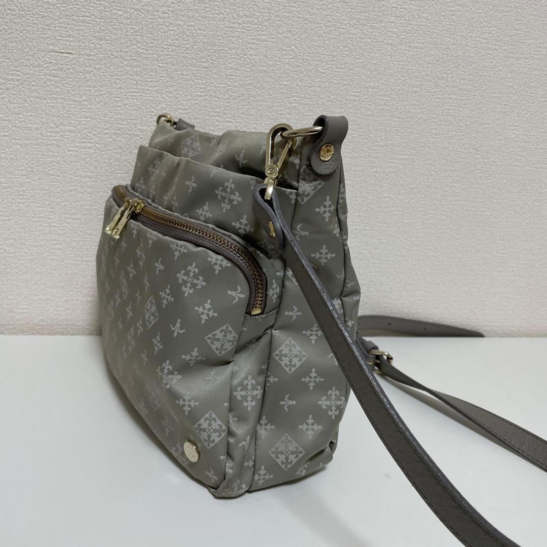 russet ラシット スクエアショルダーバッグ