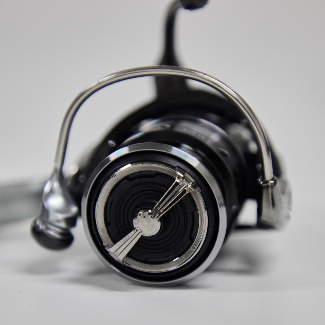 Daiwa CALDIA LT 2000S リール