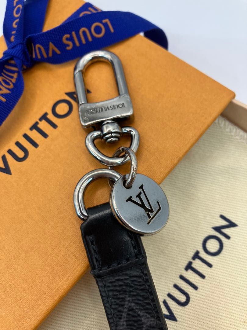 【LOUISVUITTON】美品キーホルダー　モノグラムエクリプス　ドラゴンヌ