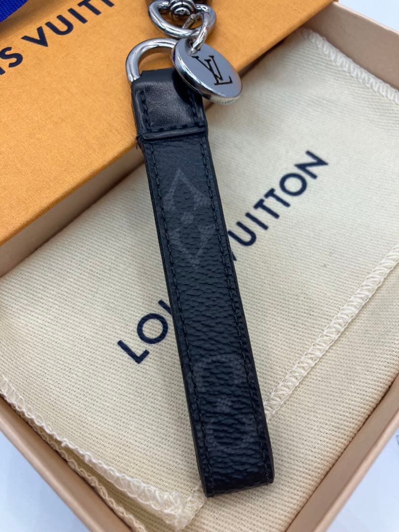 【LOUISVUITTON】美品キーホルダー　モノグラムエクリプス　ドラゴンヌ
