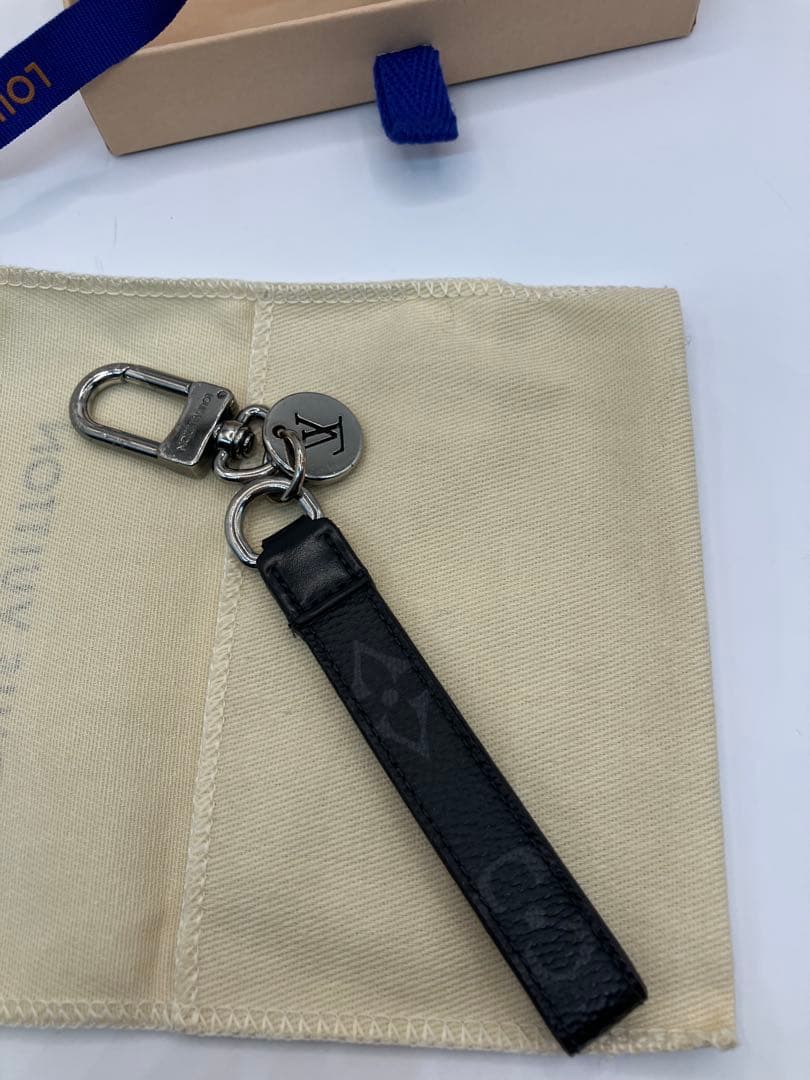 【LOUISVUITTON】美品キーホルダー　モノグラムエクリプス　ドラゴンヌ