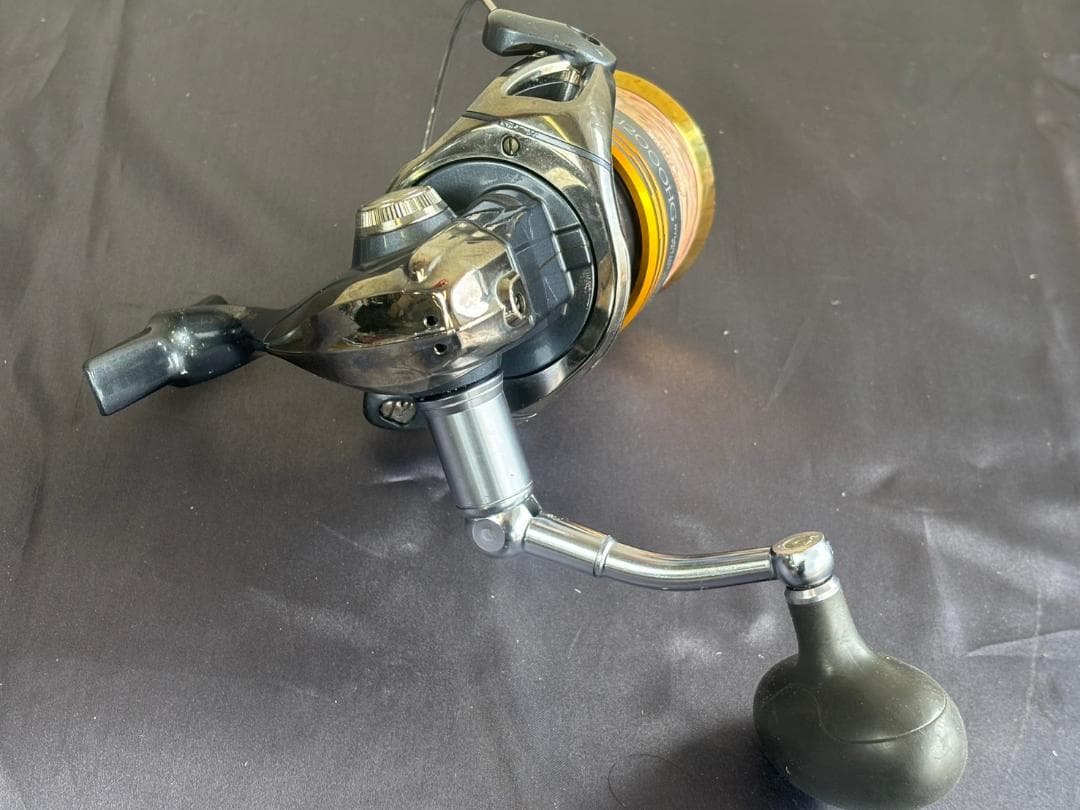 シマノ ツインパワーSW12000HG 右ハンドル軸とPE５号付　美品