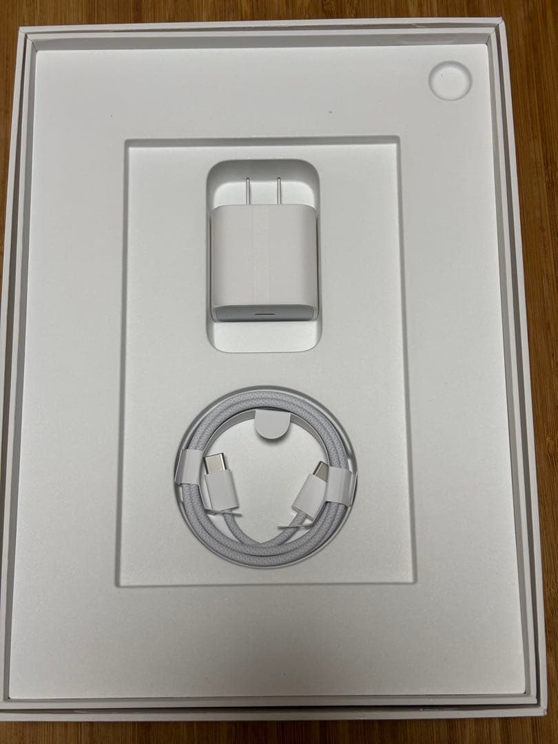 Apple iPad (A16) 第11世代 128GB 保護フィルム・カバー付