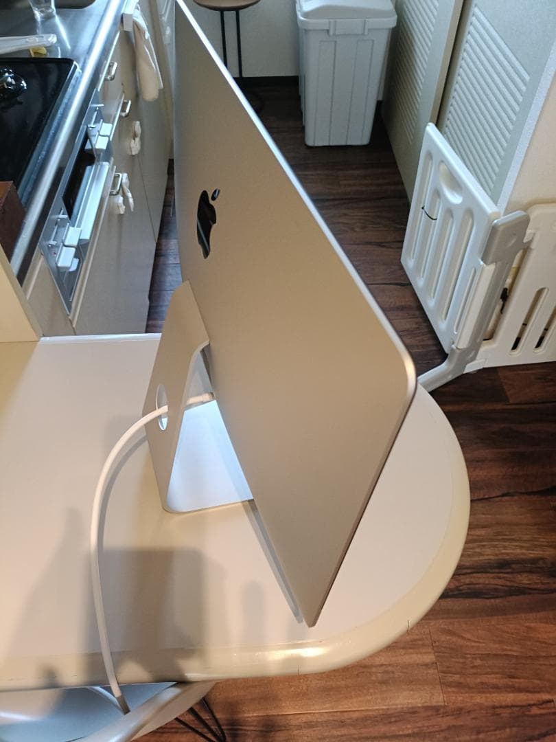 iMac(Retina 4K, 21.5-inch, 2017)メモリ8GB