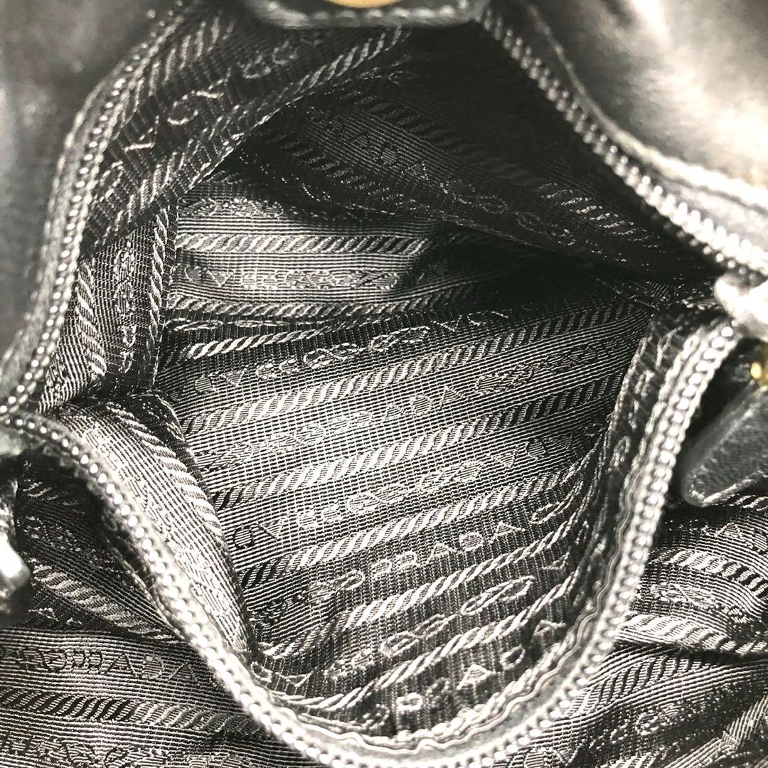 ✨美品✨プラダ ワンショルダーバッグ ロゴ金具 ハンドル編み込み ナイロン 黒