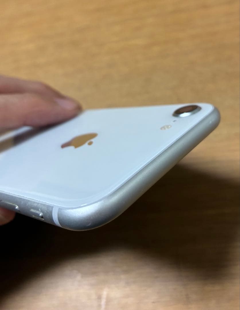 iPhone8 64GB シルバー