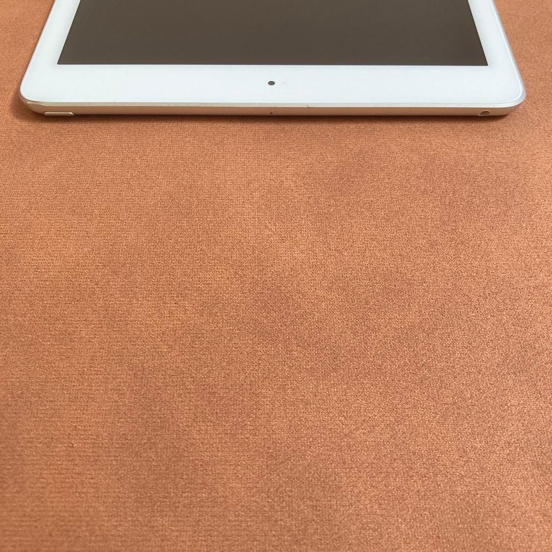 885 電池ほぼ新品☆比較的美品☆iPad6第6世代 32GB WIFIモデル☆
