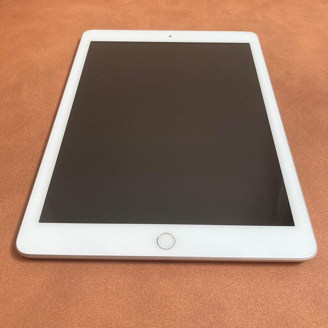 885 電池ほぼ新品☆比較的美品☆iPad6第6世代 32GB WIFIモデル☆