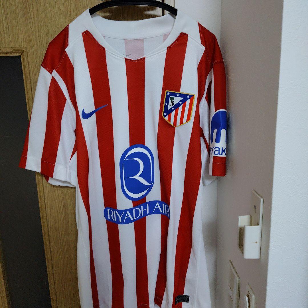 正規品　アトレティコユニフォーム　フリアン・アルバレスマーク付き　Mサイズ