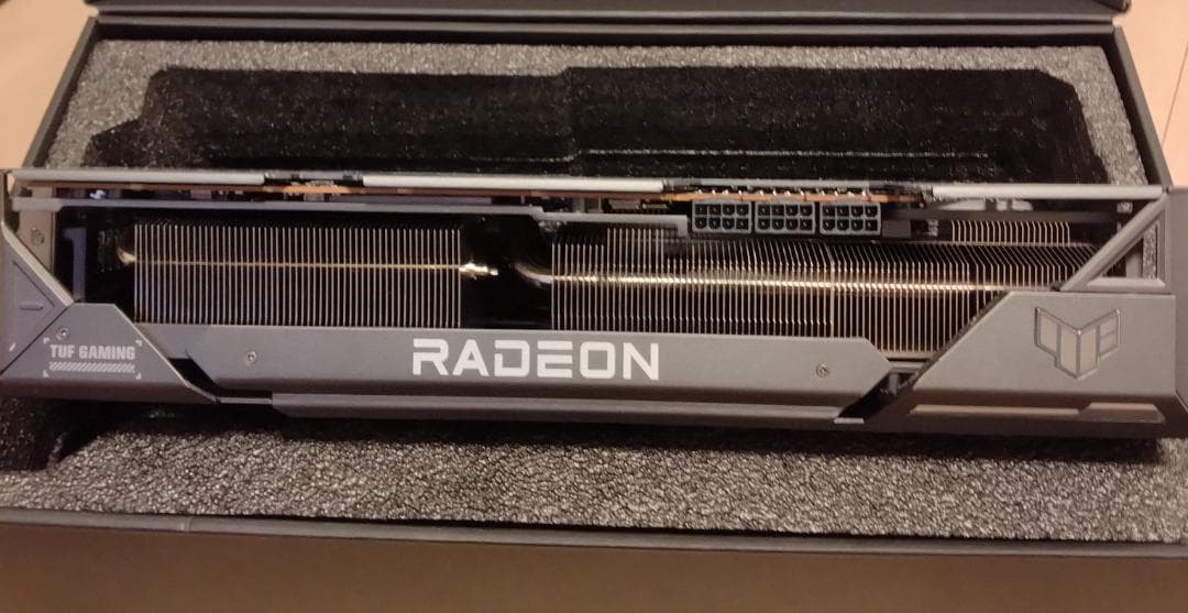 グラフィックボード・グラボ・ビデオカード ASUS TUF Gaming RX 7900 XT OC 20GB