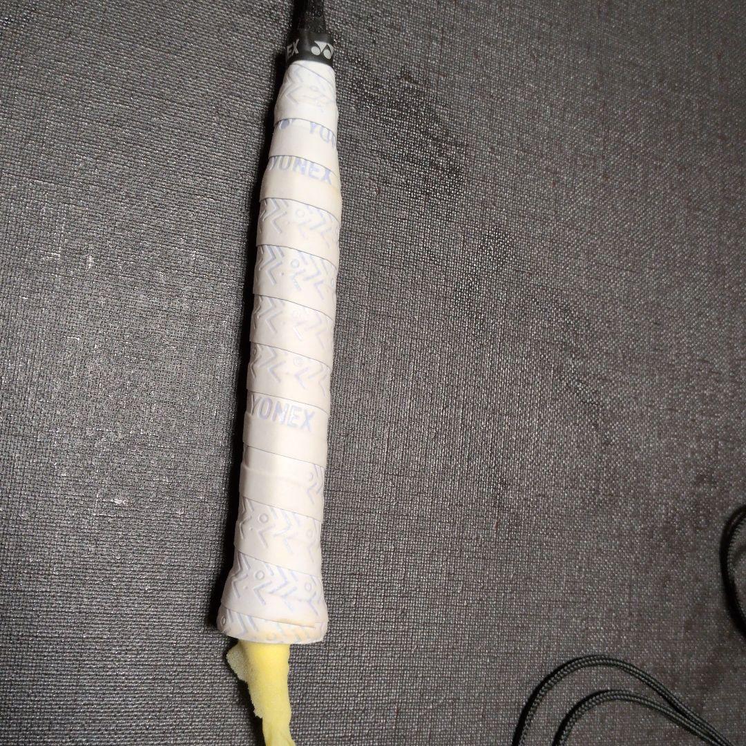 ASTROX 99プロ バドミントンラケット ケース付き