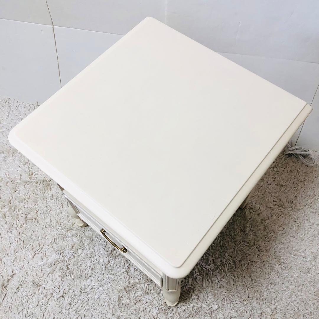 東海家具　ナイトテーブル　猫脚　木製　コンセント付き　完成品