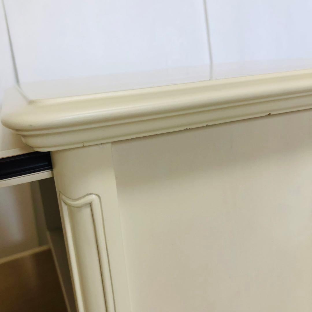 東海家具　ナイトテーブル　猫脚　木製　コンセント付き　完成品