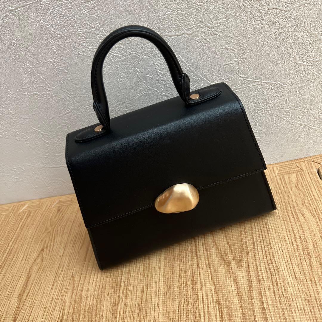 アニュアンス anuans モチーフ付きミニハンドルバッグ （BLACK）